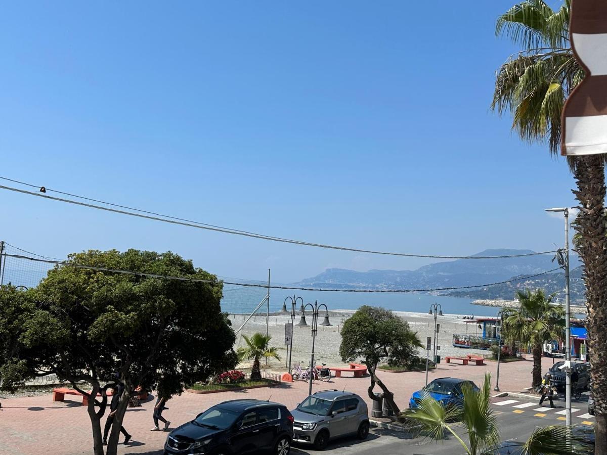 Appartamento Aria Del Mare Ventimiglia Exterior photo